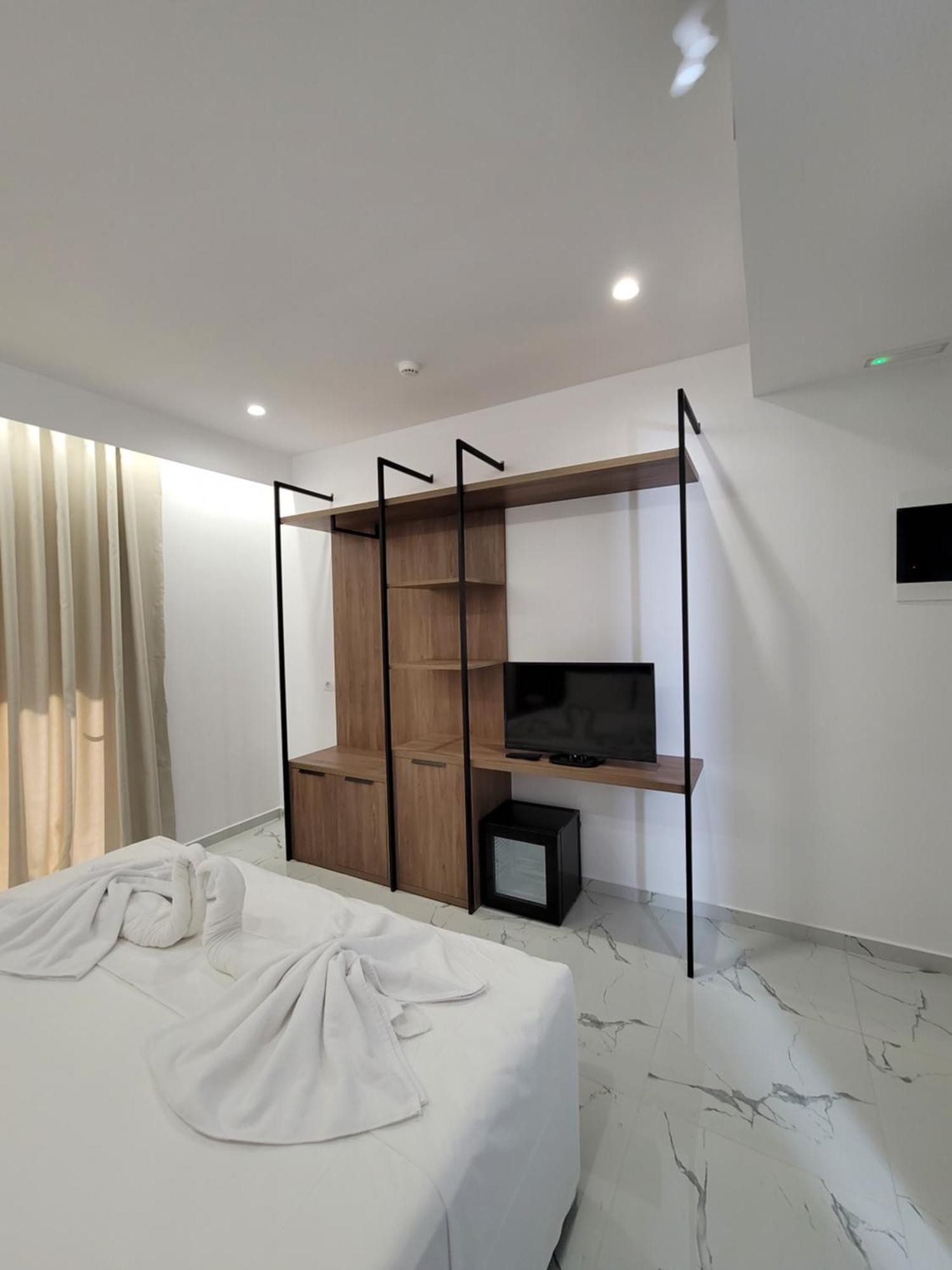 Prestige Hotel Ksamil Eksteriør bilde