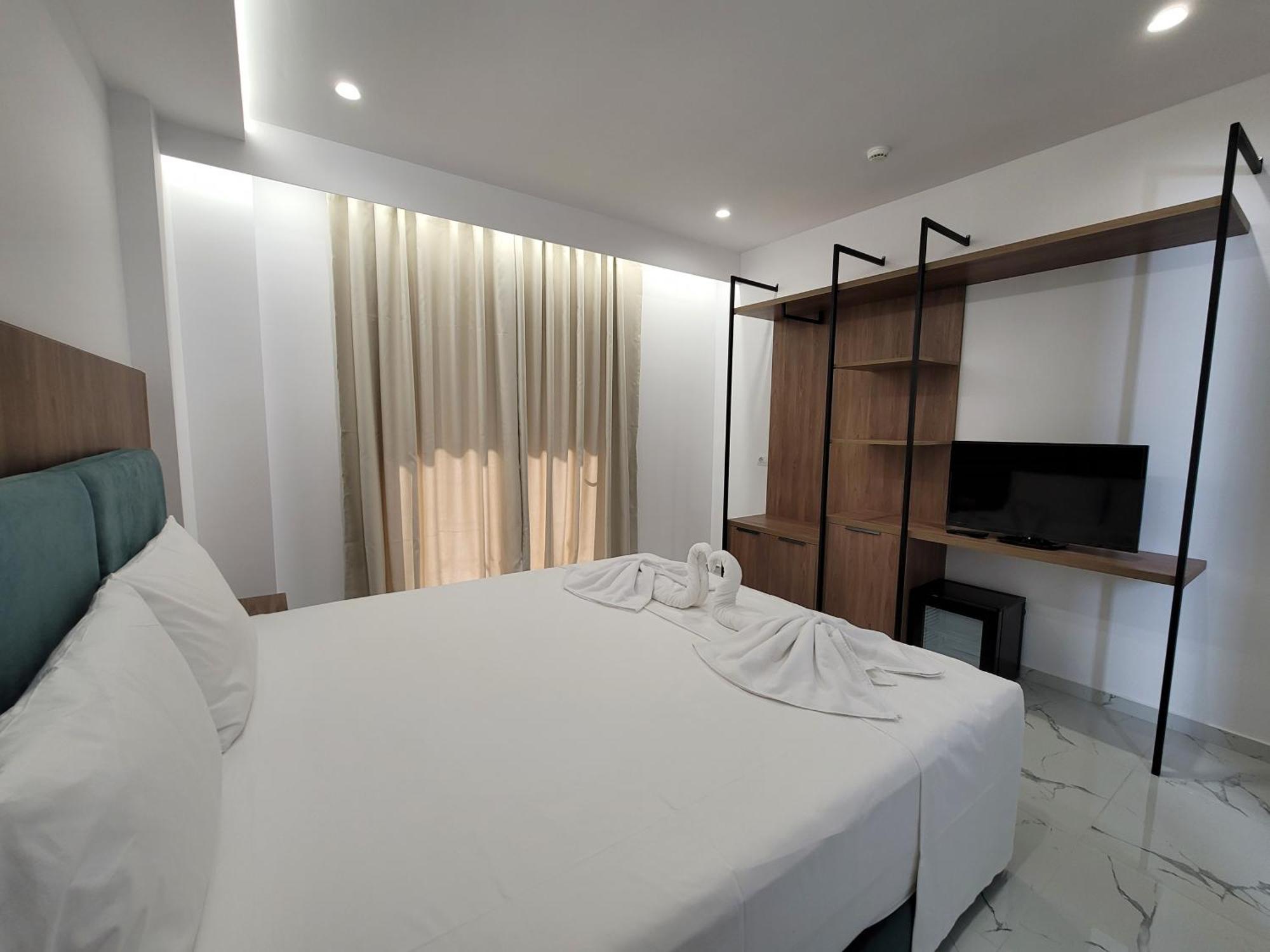 Prestige Hotel Ksamil Eksteriør bilde