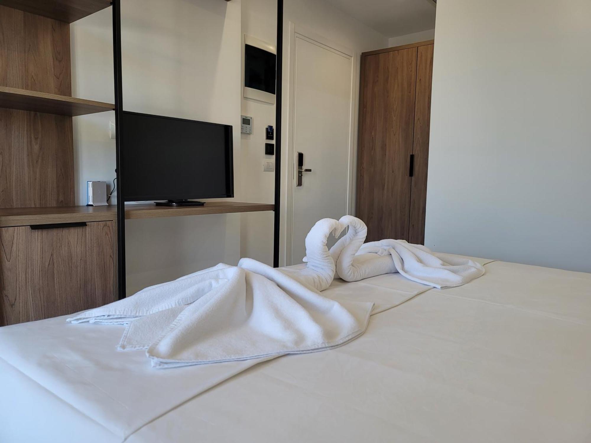 Prestige Hotel Ksamil Eksteriør bilde