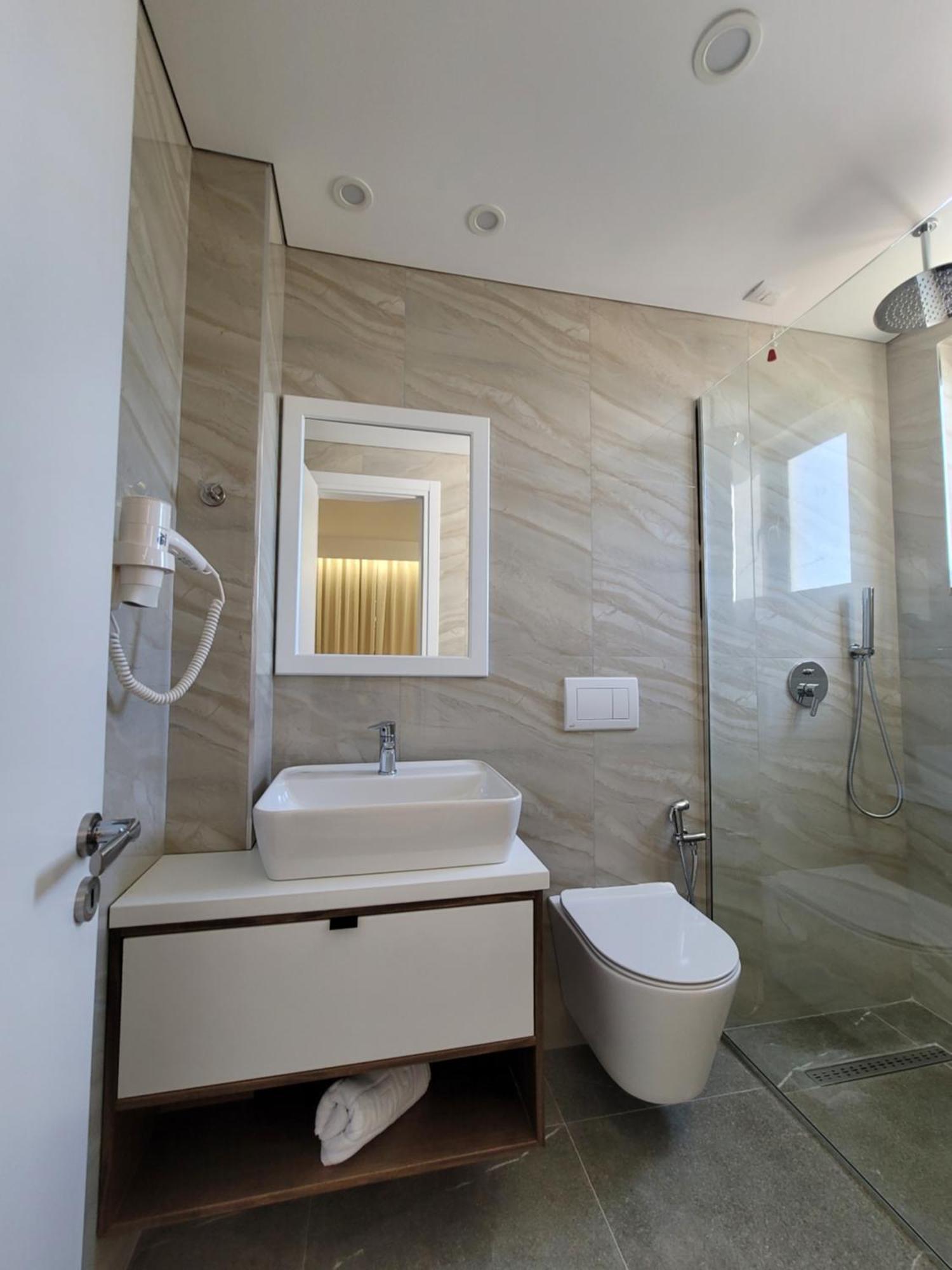 Prestige Hotel Ksamil Eksteriør bilde