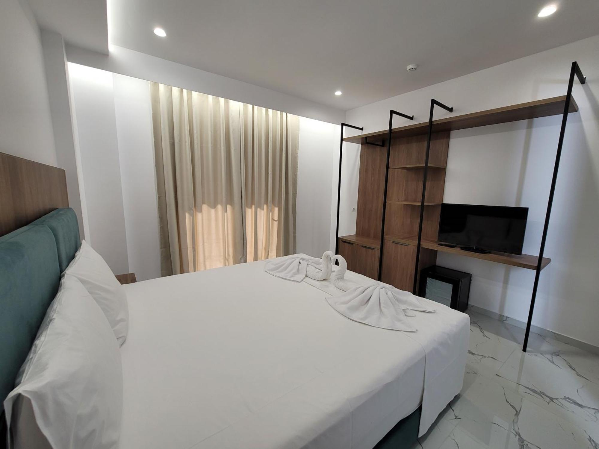 Prestige Hotel Ksamil Eksteriør bilde
